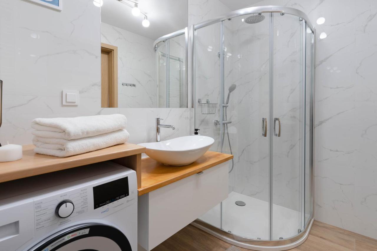 Ina Rent - Przystan Letnica * Danzica